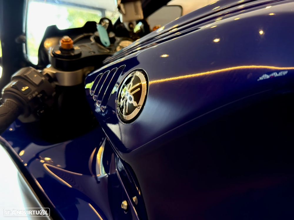 Yamaha YZF R7 - 23