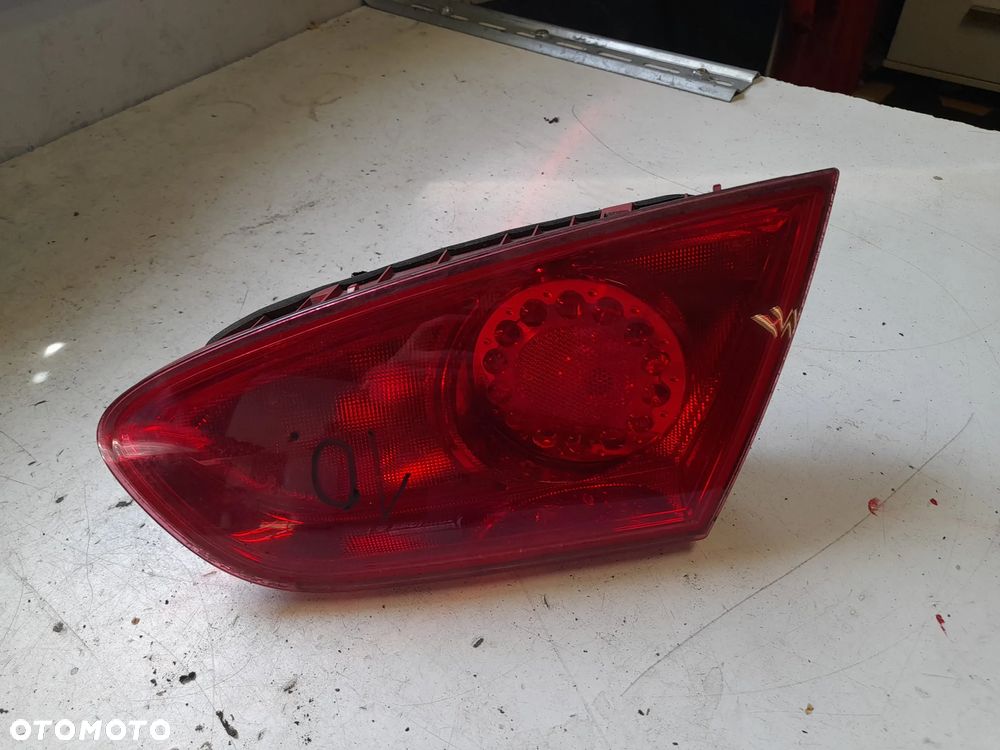 LAMPA W KLAPE SEAT LEON 2008 SEAT 1P0 945 094 G - 1