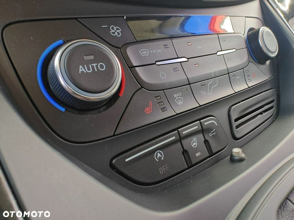 Ford Kuga - 13