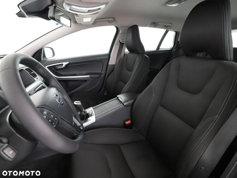 Volvo V60 D2 Kinetic - 14