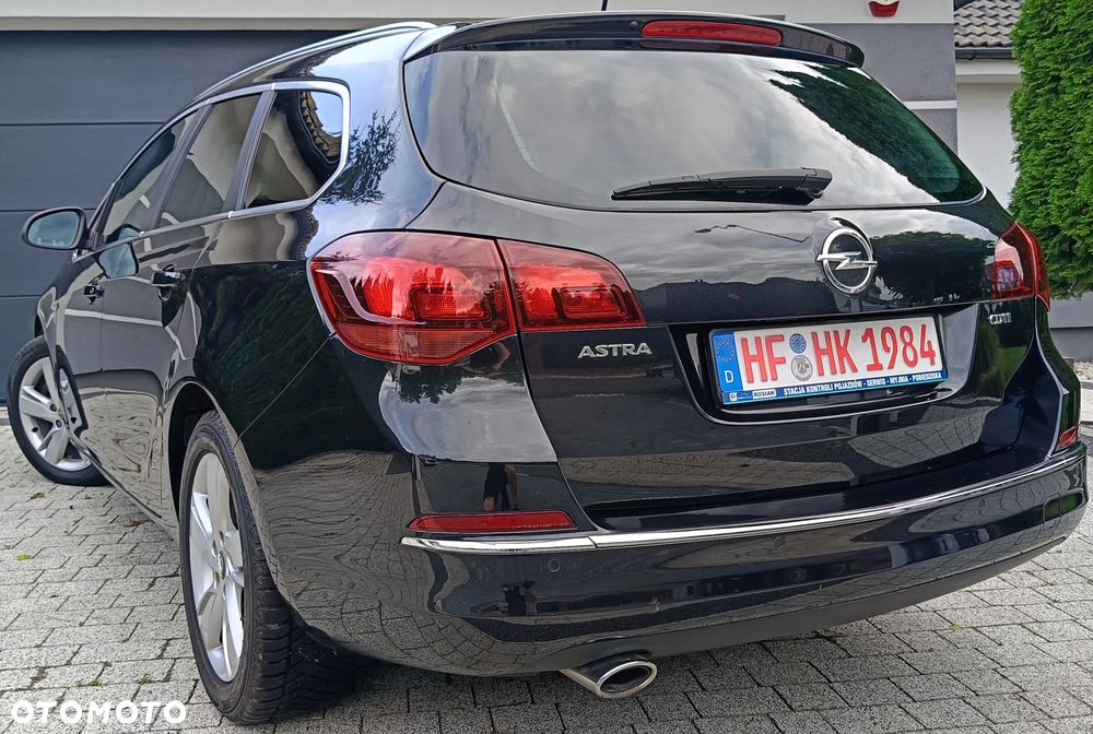 Opel Astra 2.0 CDTI Exklusiv - 9