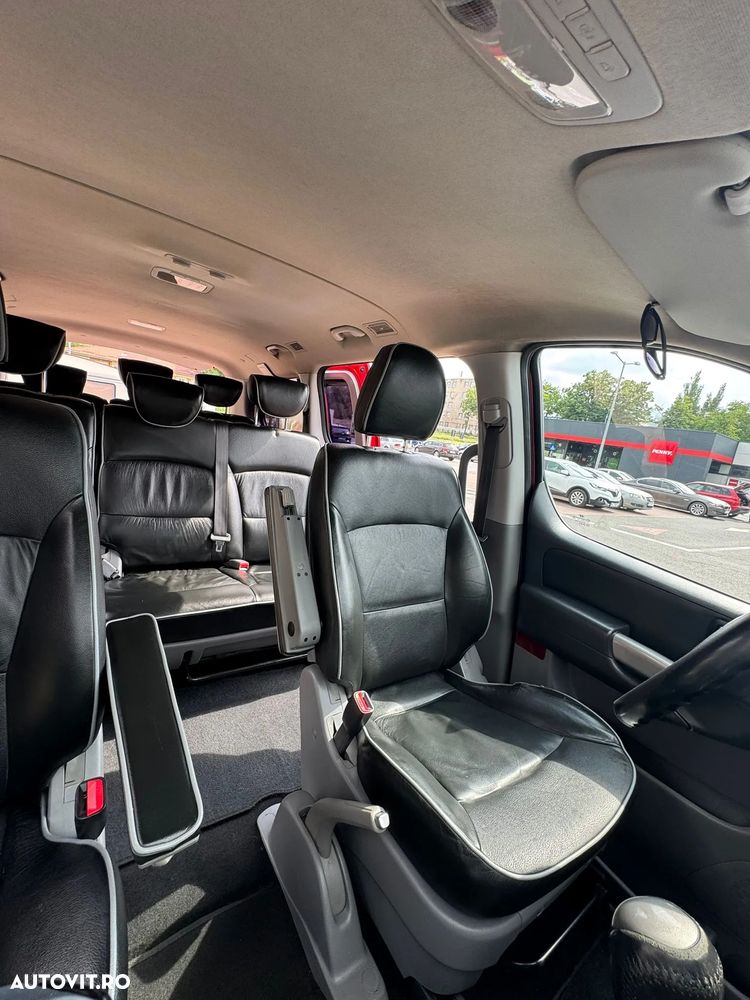 Hyundai H-1 Starex - 11