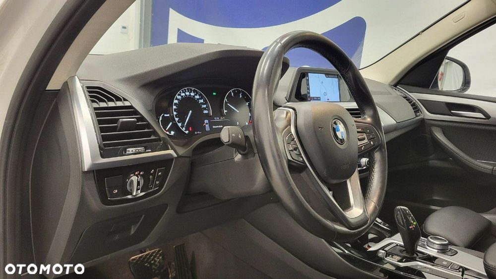 BMW X3 xDrive20d - 12