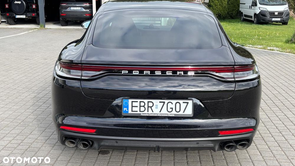 Porsche Panamera 4 E-Hybrid - 4