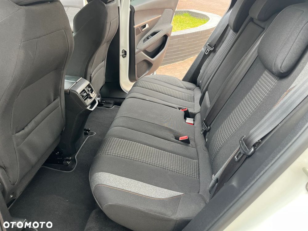 Peugeot 3008 1.2 PureTech Active S&S - 21