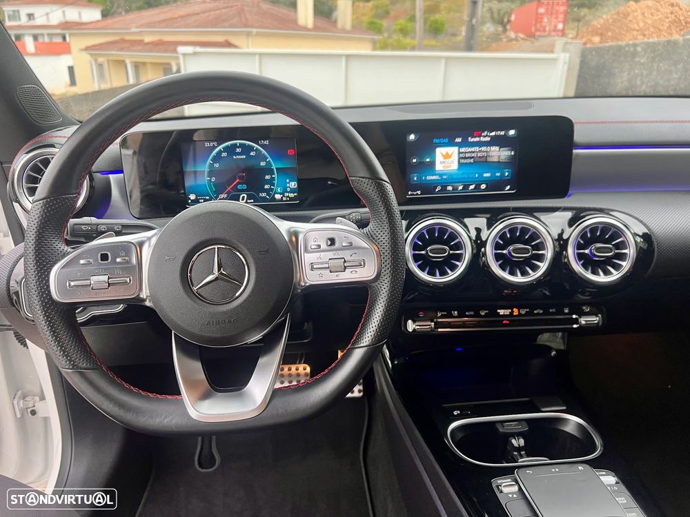 Mercedes-Benz CLA 250 e Shooting Brake AMG Line - 16