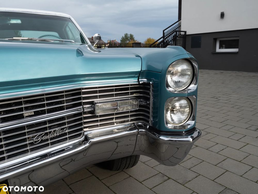 Cadillac Deville - 18