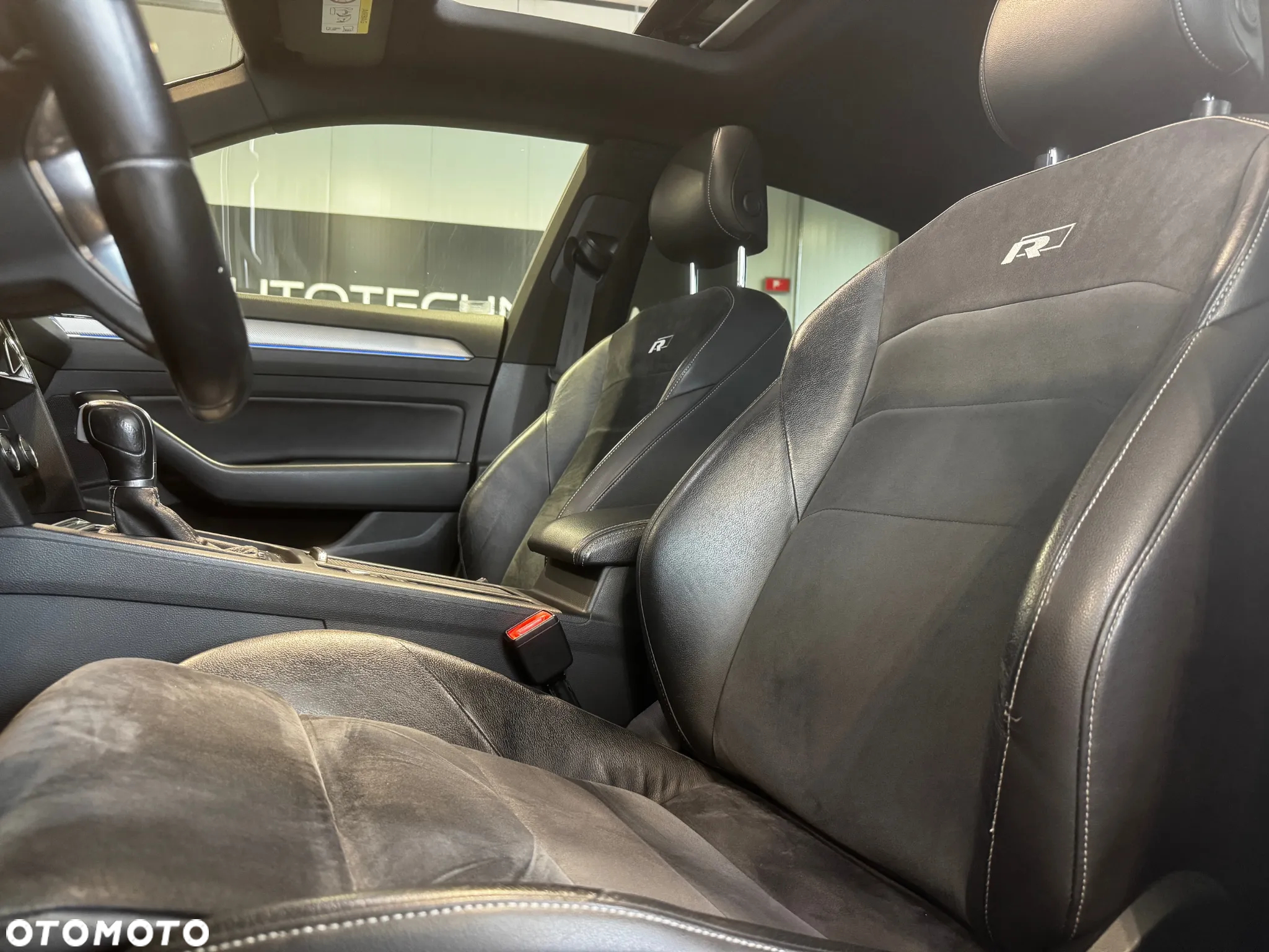 Volkswagen Arteon 2.0 TDI 4Motion R-Line DSG - 17