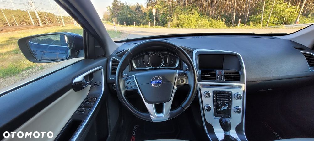 Volvo XC 60 D4 Base - 13