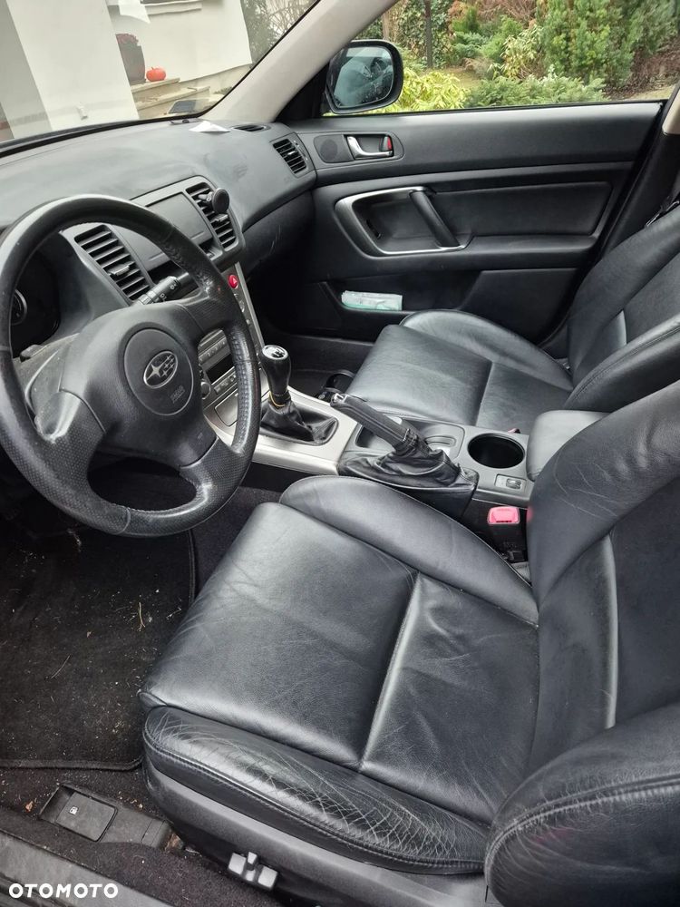 Subaru Legacy 2.5i MT - 6