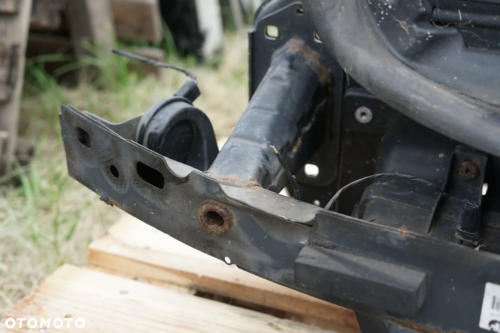 Pas przedni BMW Seria 1 E87 E88 - 7