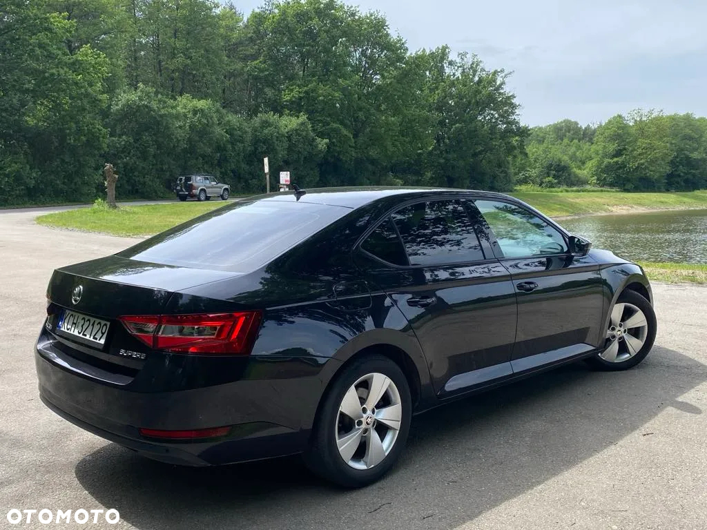 Skoda Superb 2.0 TDI Active DSG - 13