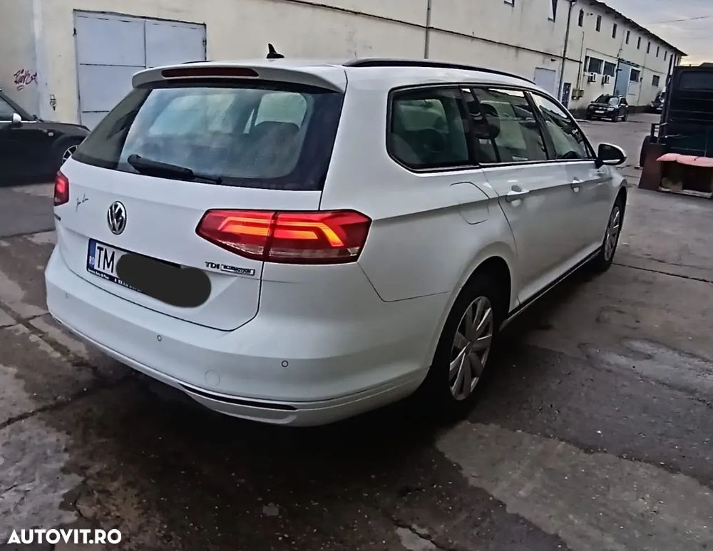 Volkswagen Passat Variant 1.6 TDI SCR BlueMotion Trendline - 3