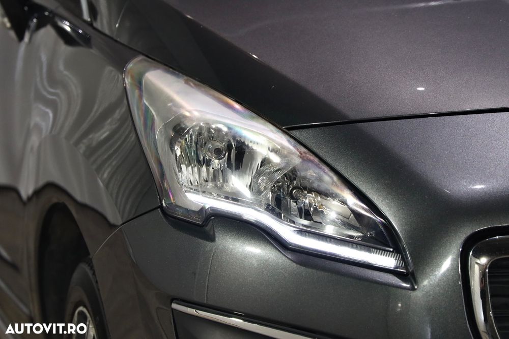 Peugeot 3008 HYbrid4 2.0 HDI FAP ETG + Electric - 31