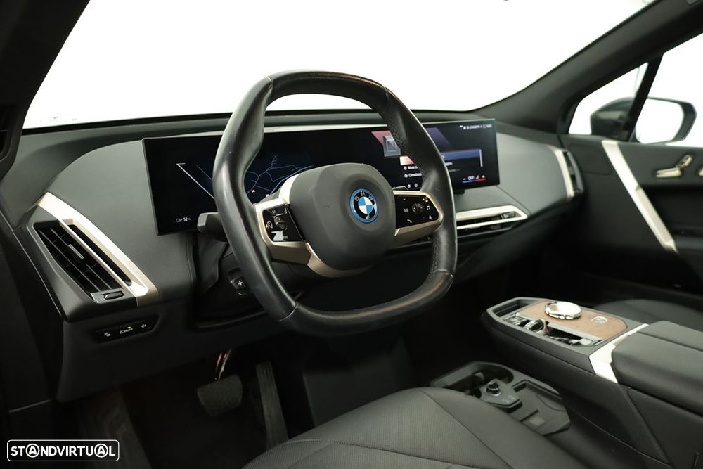 BMW iX xDrive 50 - 8