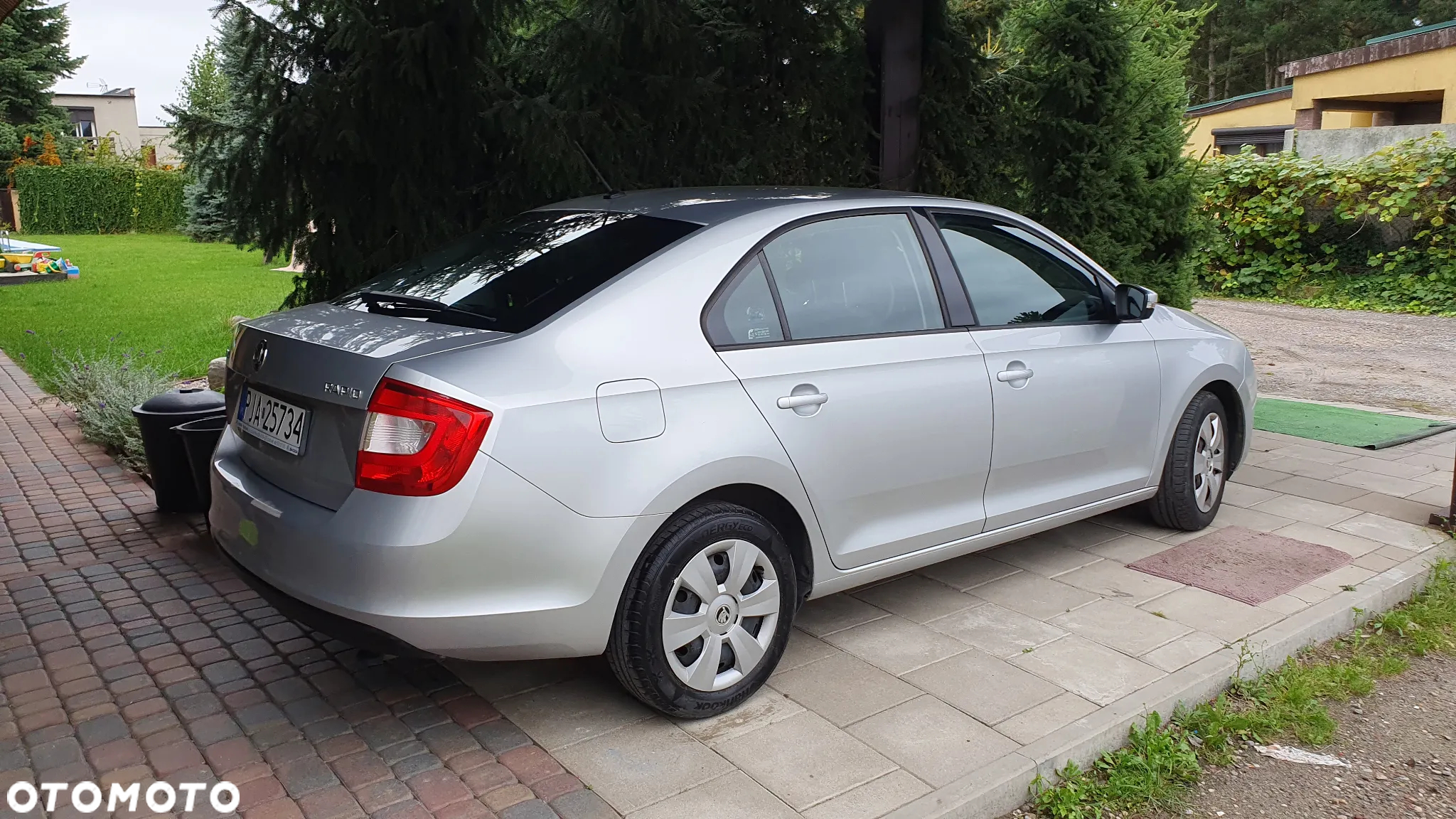 Skoda RAPID 1.2 TSI Active - 2