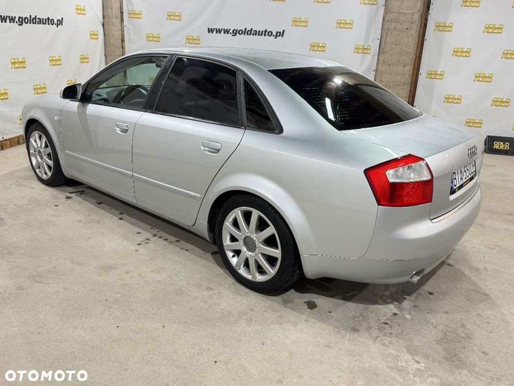 Audi A4 Limousine - 27