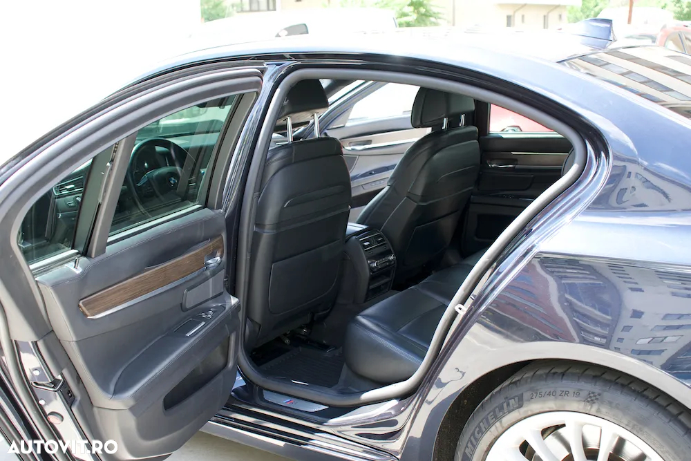 BMW Seria 7 750d xDrive - 11