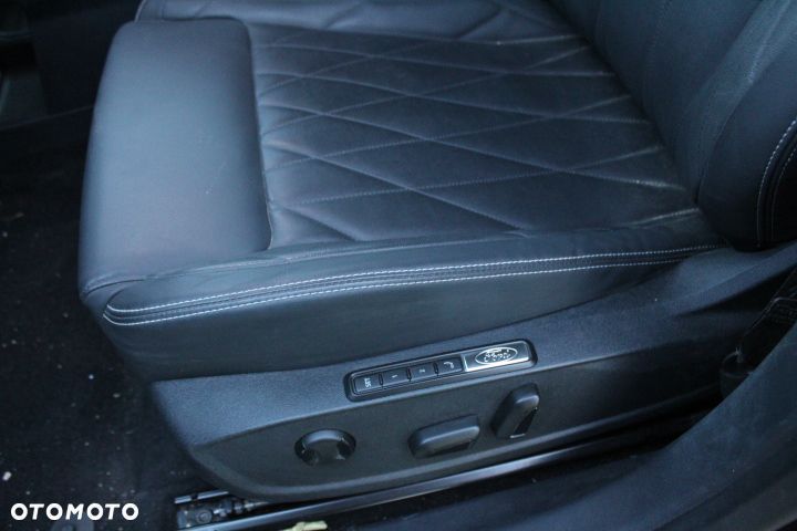 Ford Explorer Dual-Elektromotor Extend Range AWD 79kWh Premium - 19