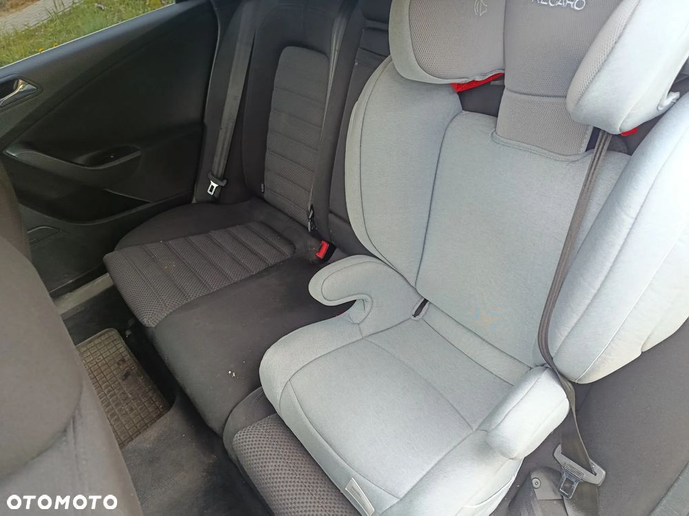 Volkswagen Passat 2.0 TDI Comfortline - 10