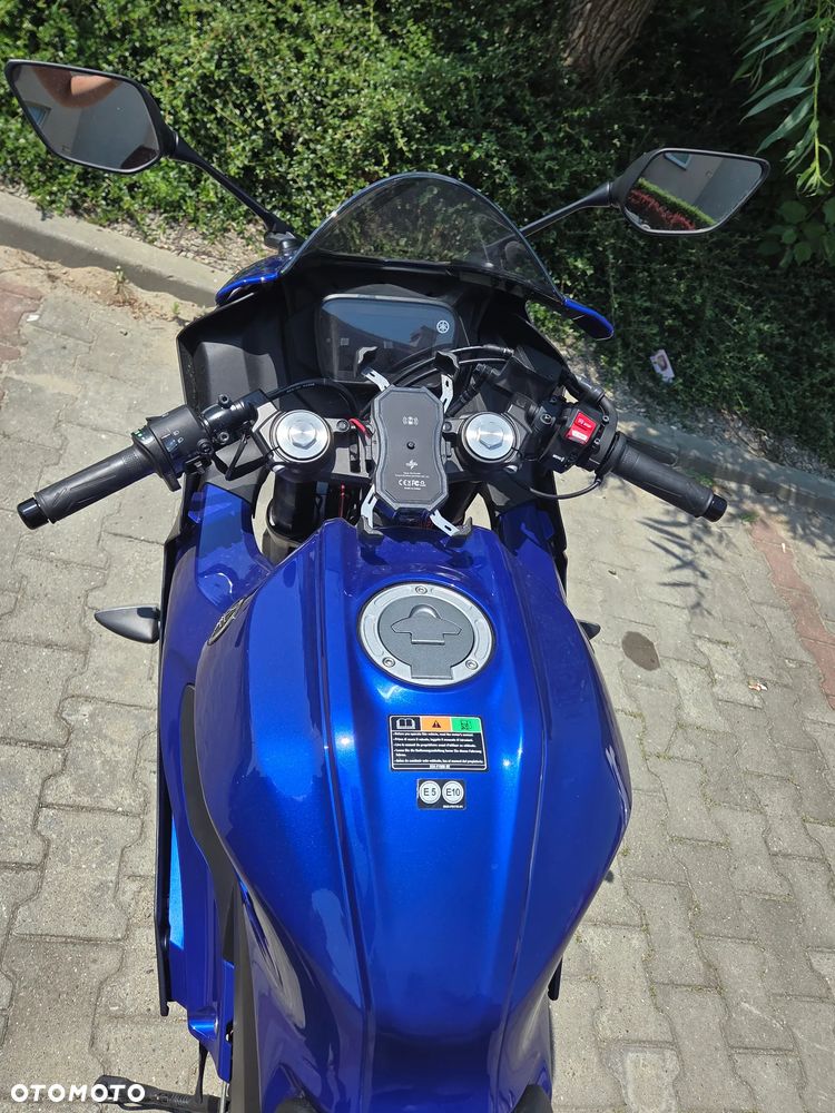 Yamaha YZF - 4