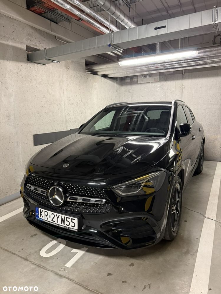 Mercedes-Benz GLA - 5