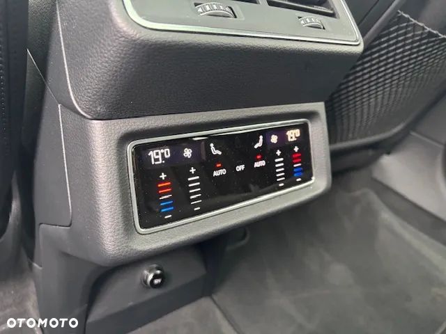 Audi e-tron 55 quattro - 14