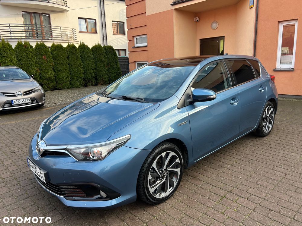 Toyota Auris 1.8 HSD Sol - 2