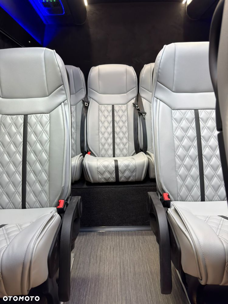 Mercedes-Benz Sprinter 519  rocznik 2026 - 34