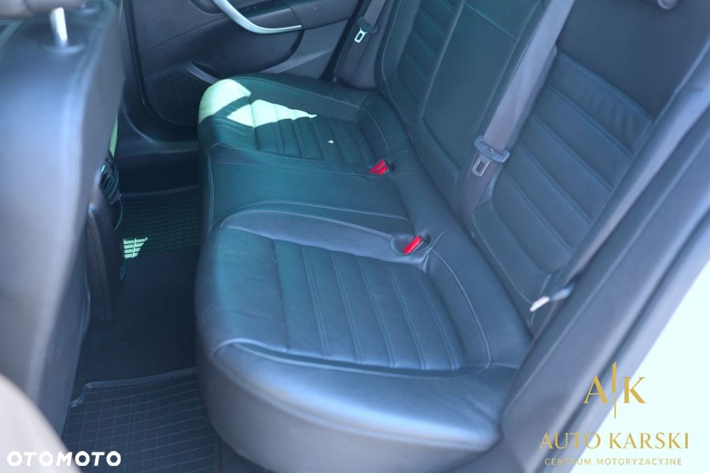 Opel Insignia - 30