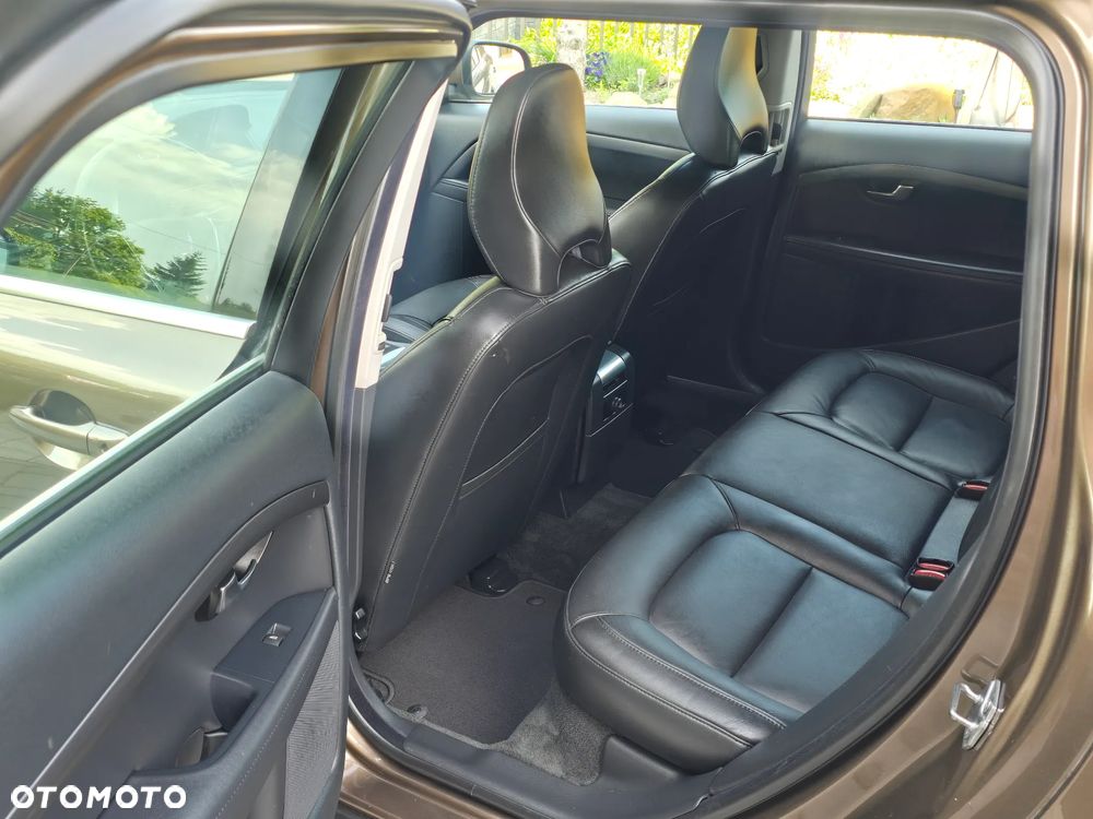 Volvo V70 D4 Geartronic Summum - 21