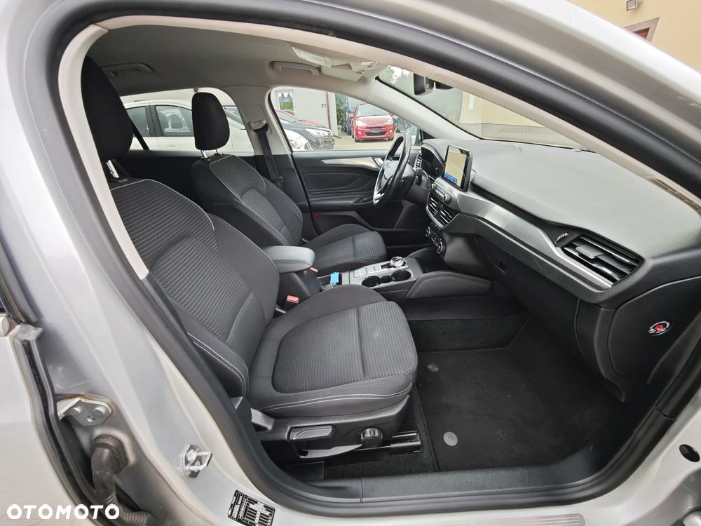 Ford Focus 1.5 EcoBlue Start-Stopp-System TITANIUM - 22