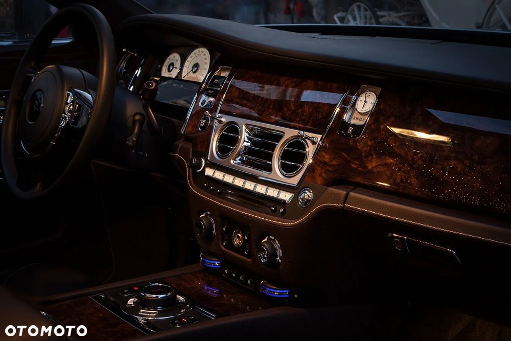 Rolls-Royce Ghost Standard - 2