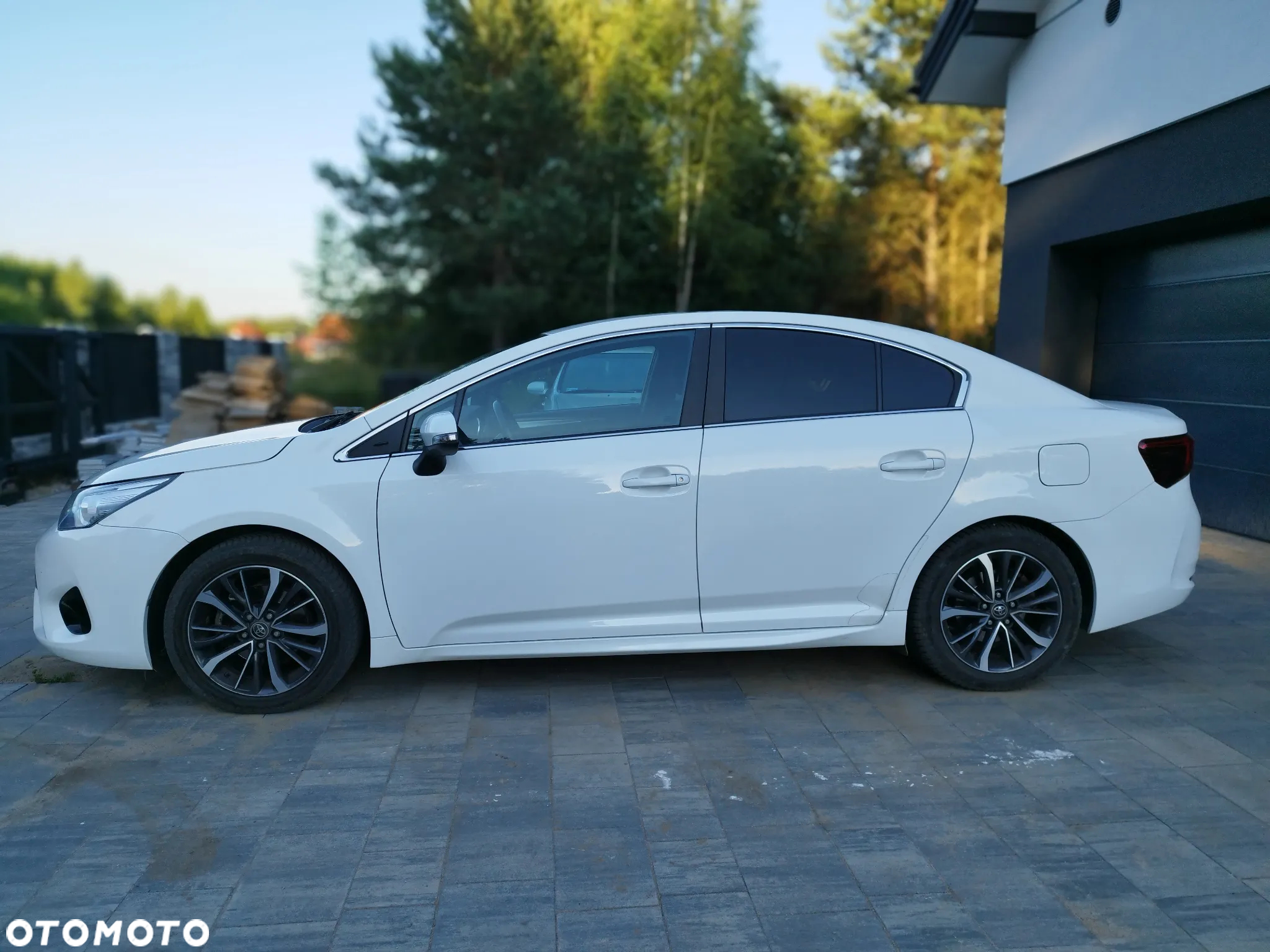 Toyota Avensis 1.8 Comfort - 3
