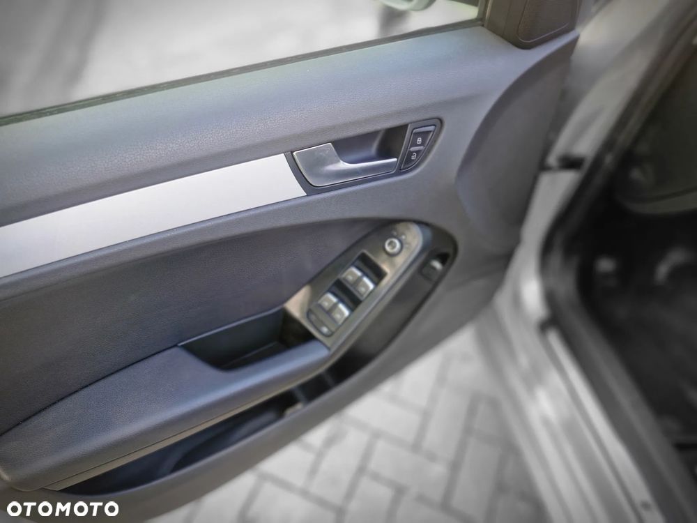 Audi A4 Limousine - 15