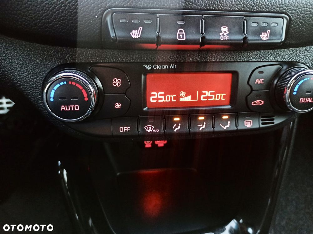Kia Ceed 1.6 CRDi GT Line - 25