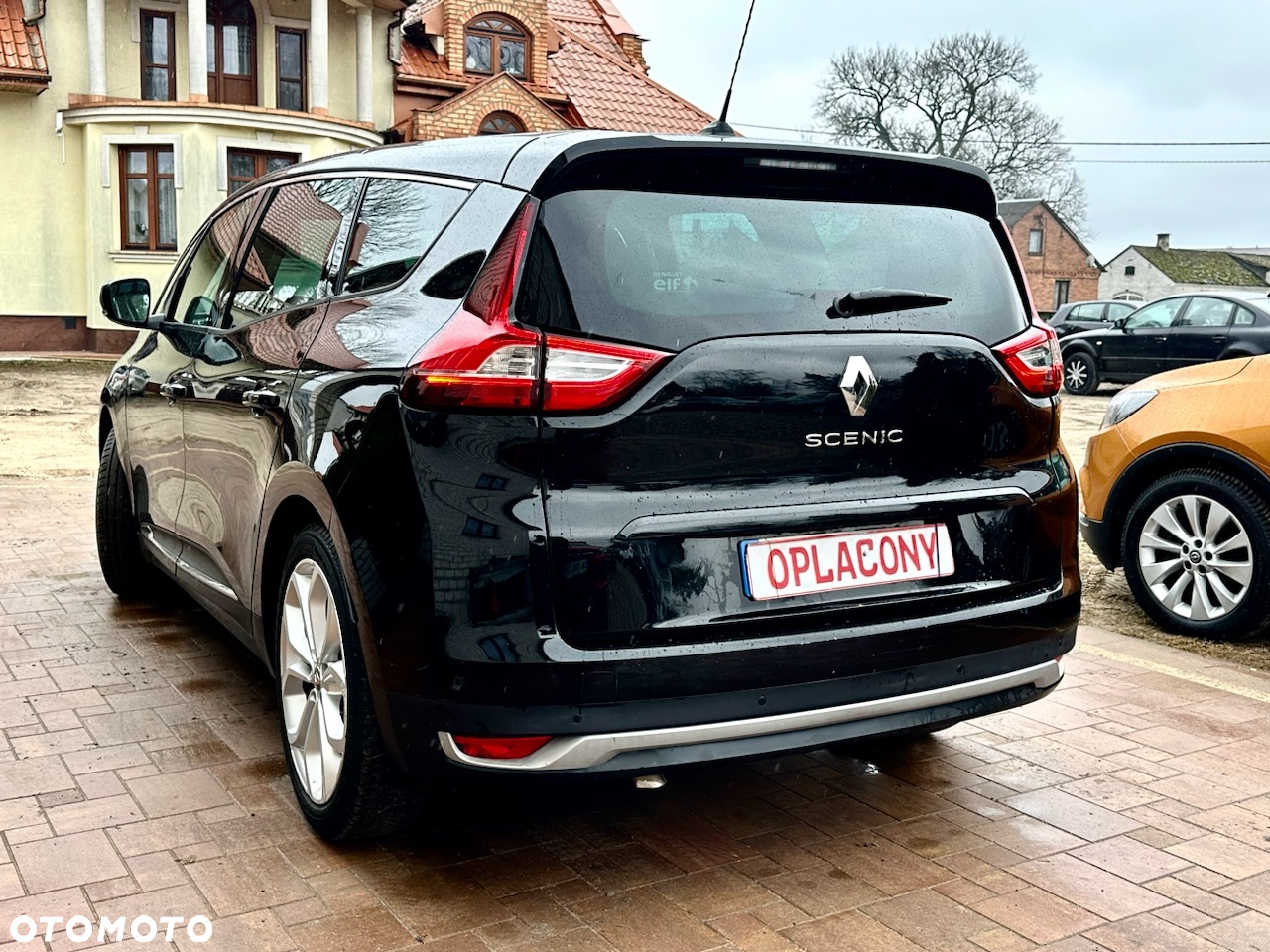 Renault Grand Scenic - 10
