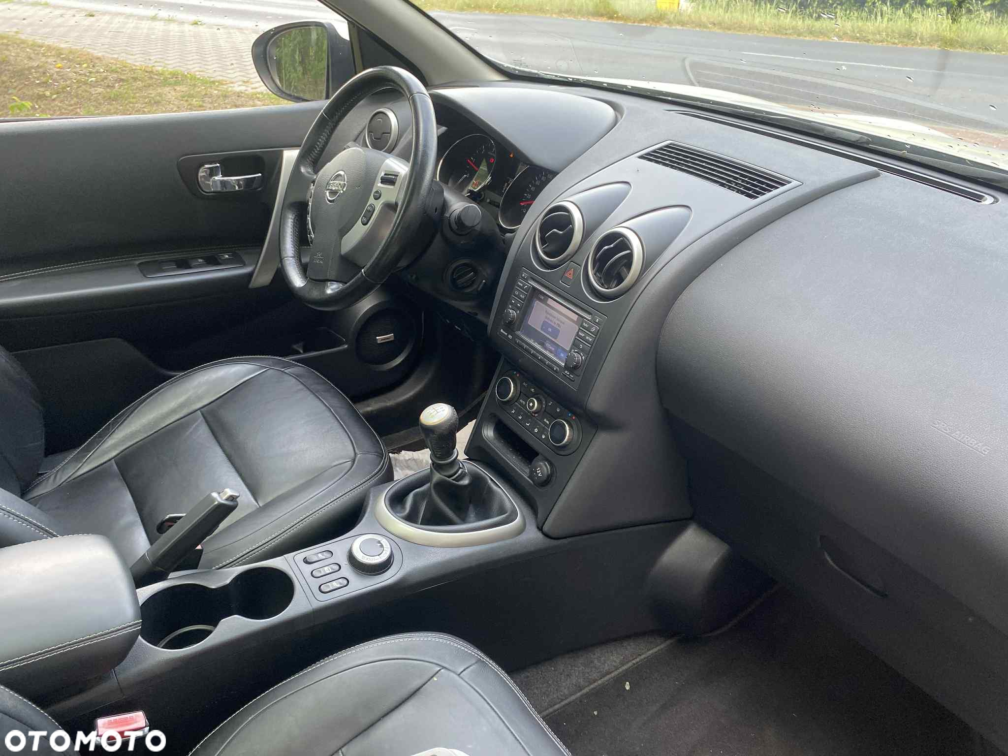 Nissan Qashqai+2 - 12