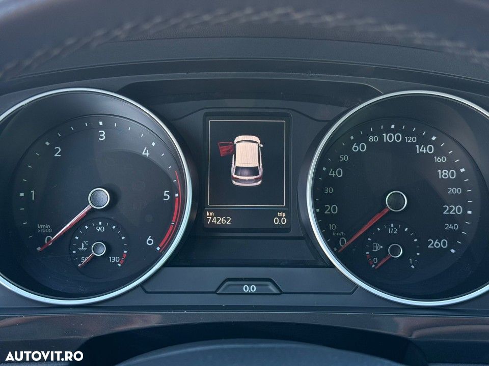 Volkswagen Tiguan - 32