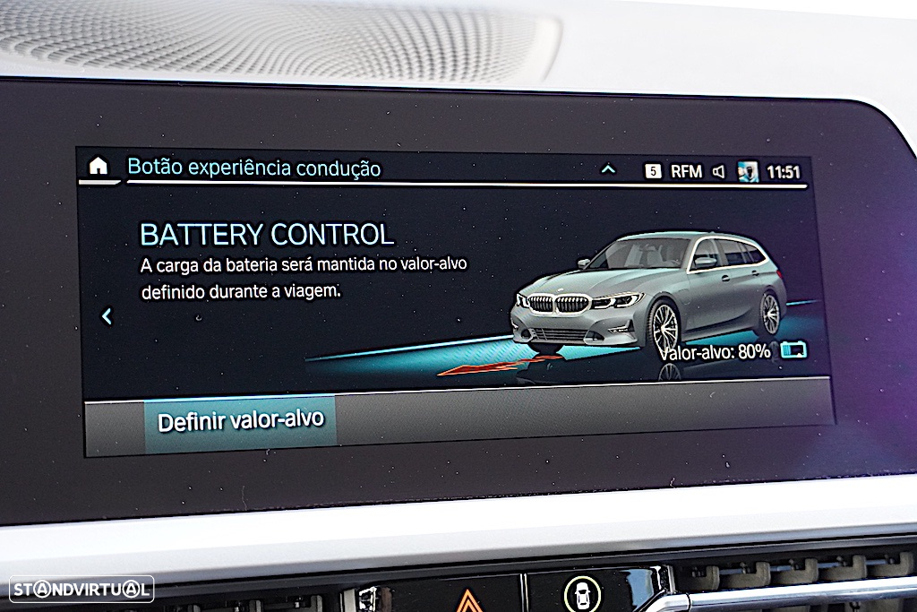 BMW 330 e Touring Auto - 38