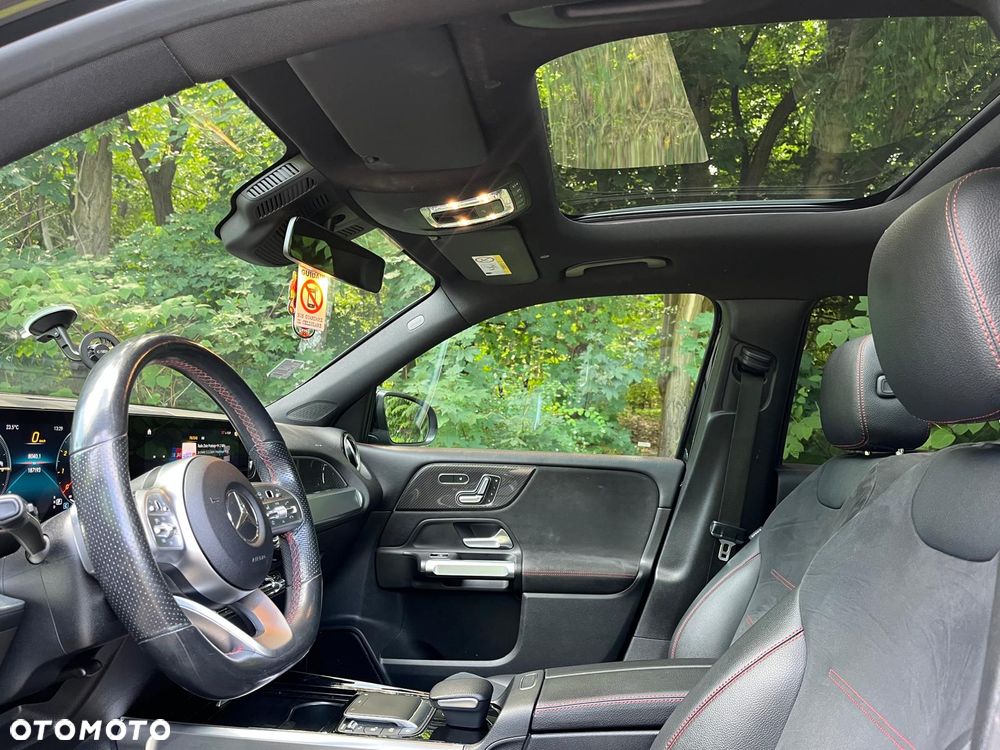 Mercedes-Benz GLB 250 4-Matic AMG Line 8G-DCT - 11