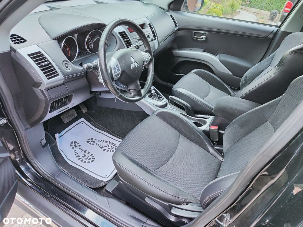 Mitsubishi Outlander 2.2 DI-D 4WD TC-SST Intense - 12