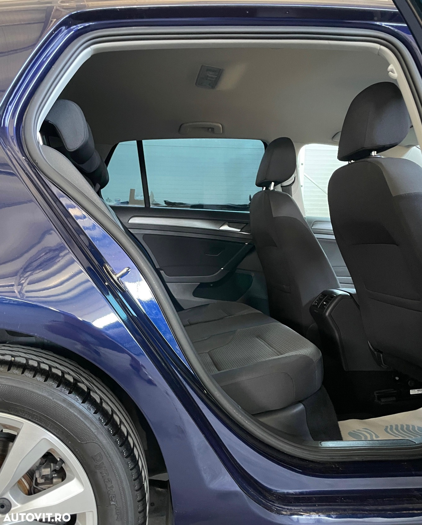 Volkswagen Golf 2.0 BlueTDI DSG Comfortline - 27