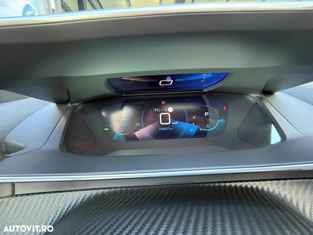 Peugeot 2008 PureTech 155 EAT8 GT - 30