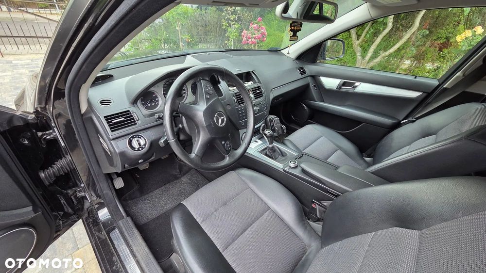 Mercedes-Benz Klasa C 320 CDI DPF Avantgarde - 11