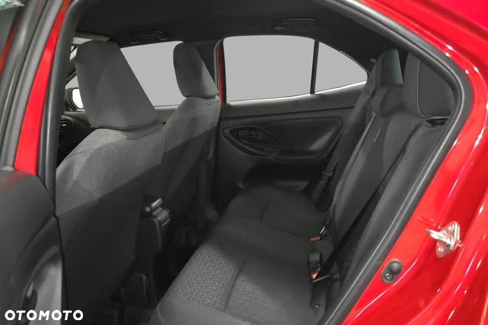 Toyota Yaris Cross Hybrid 1.5 Active - 12