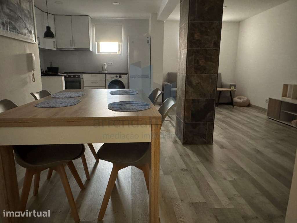 Vende-se apartamento T3 em Coimbra, otimo para rendimento - Grande imagem: 3/15