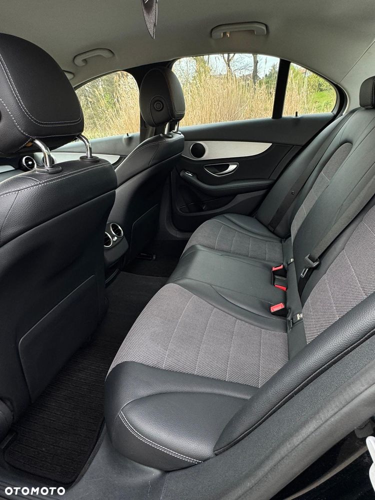 Mercedes-Benz Klasa C 200 7G-TRONIC Avantgarde - 25