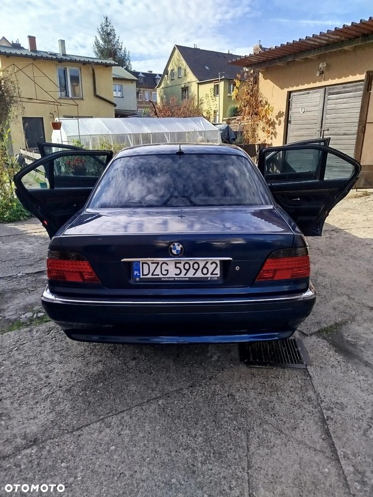 BMW Seria 7 730d - 4