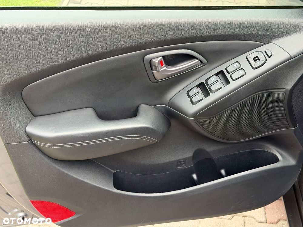 Hyundai ix35 blue 1.6 2WD Finale Gold - 30